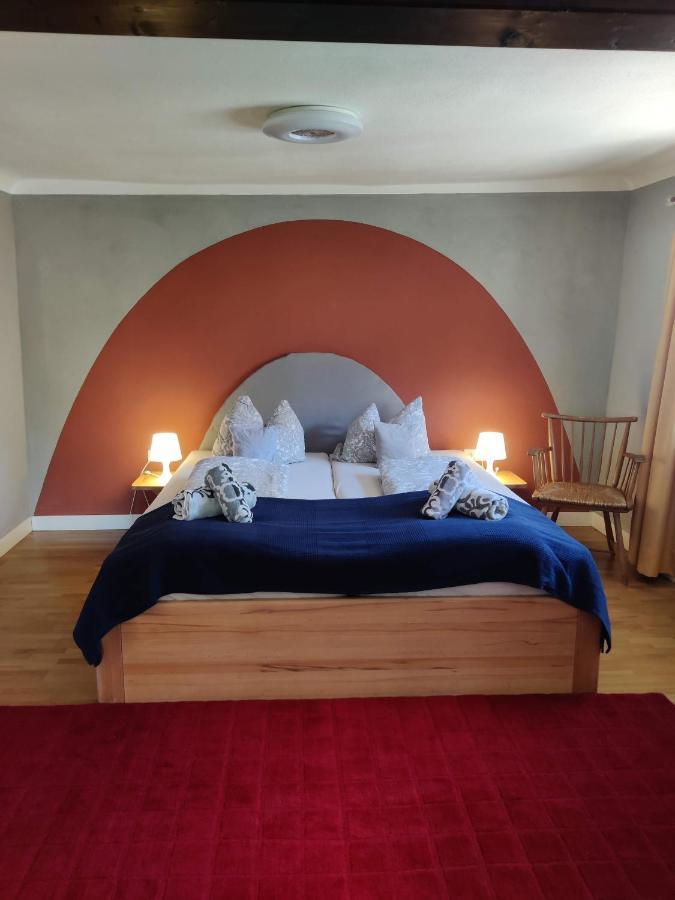 Gemuetliche Gaestezimmer In Einem Neu Sanierten Fachwerkhaus 萨森海姆 外观 照片