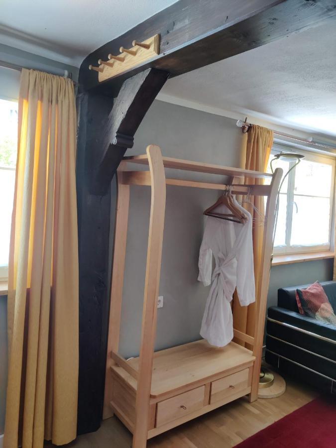 Gemuetliche Gaestezimmer In Einem Neu Sanierten Fachwerkhaus 萨森海姆 外观 照片