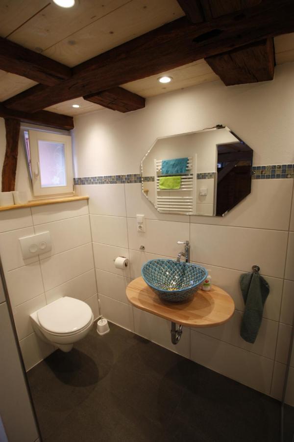 Gemuetliche Gaestezimmer In Einem Neu Sanierten Fachwerkhaus 萨森海姆 外观 照片